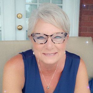 Meet your Posher, Vicki